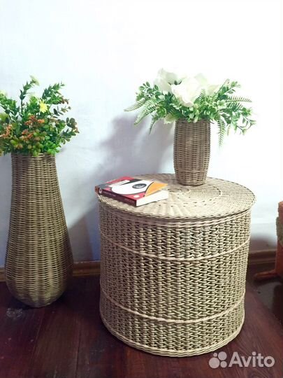 Плетёная корзина круглая,тумба, столик