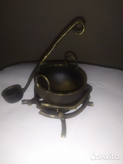 Кованые дизайнерские пепельницы ручной работы