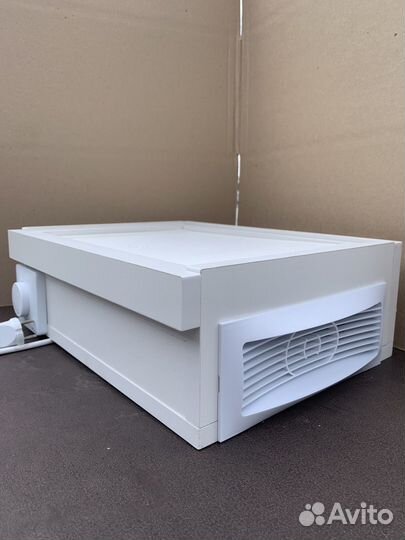 Маникюрная вытяжка