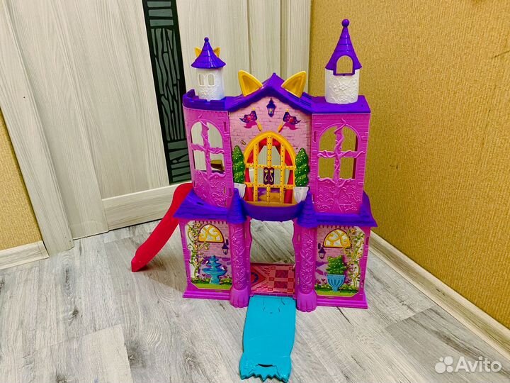 Замок Enchantimals (Энчантималс)