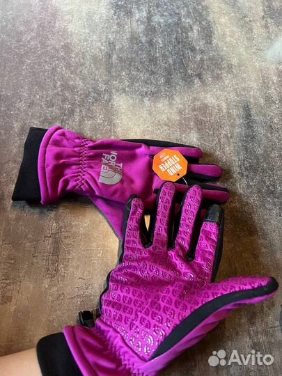 Женские перчатки TNF