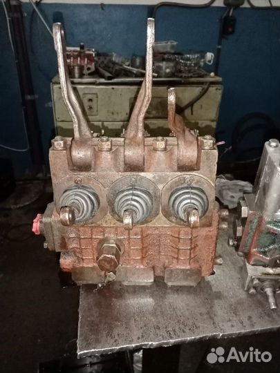 Гидроусилитель и гидрораспределитель тдт55