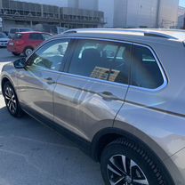 Volkswagen Tiguan 1.4 AMT, 2019, 81 000 км, с пробегом, цена 2 700 000 руб.