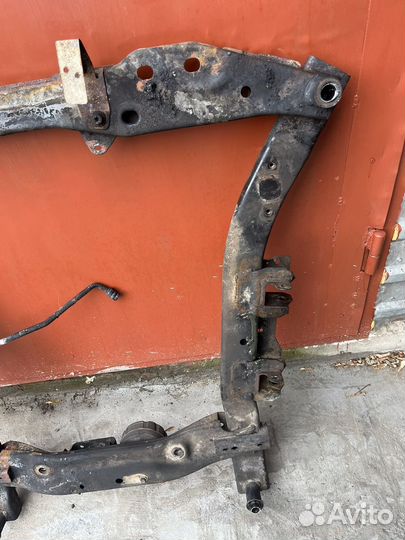 Рено дастер подрамник