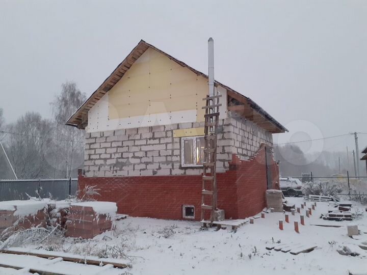 Дом 83 м² на участке 5 сот.