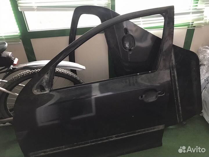 Дверь передняя левая skoda octavia a5