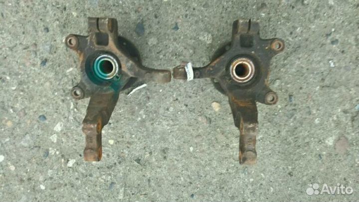 Nissan Note/Micra поворотный кулак