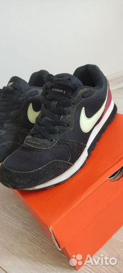 Nike Wmns Md Runner 2