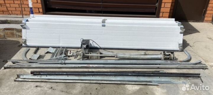 Подъемные гаражные ворота бу