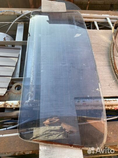 Заднее стекло ваз 2106
