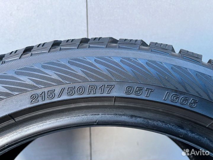 Yokohama Ice Guard IG65 215/50 R17