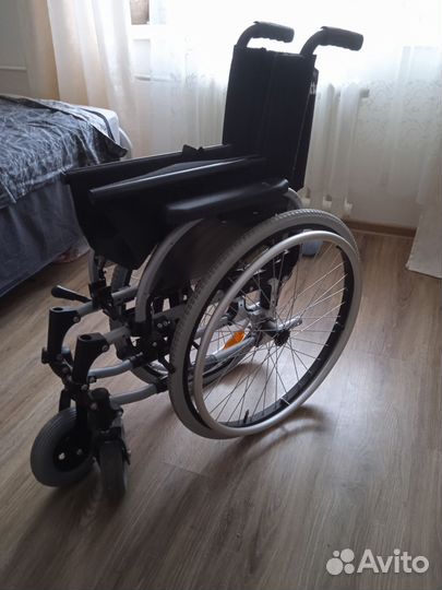 Инвалидная коляска складная бу