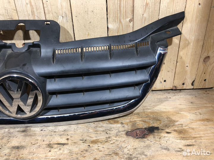 Решетка радиатора VW Touran 2003-2006 Арт. 130085