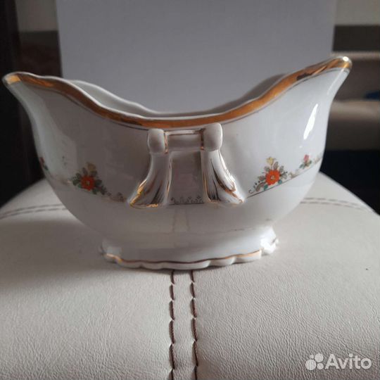 Фарфоровая салатница СССР