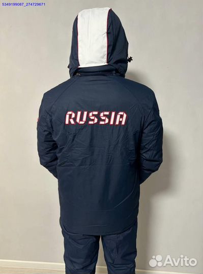 Горнолыжный стиль с костюмом Asics