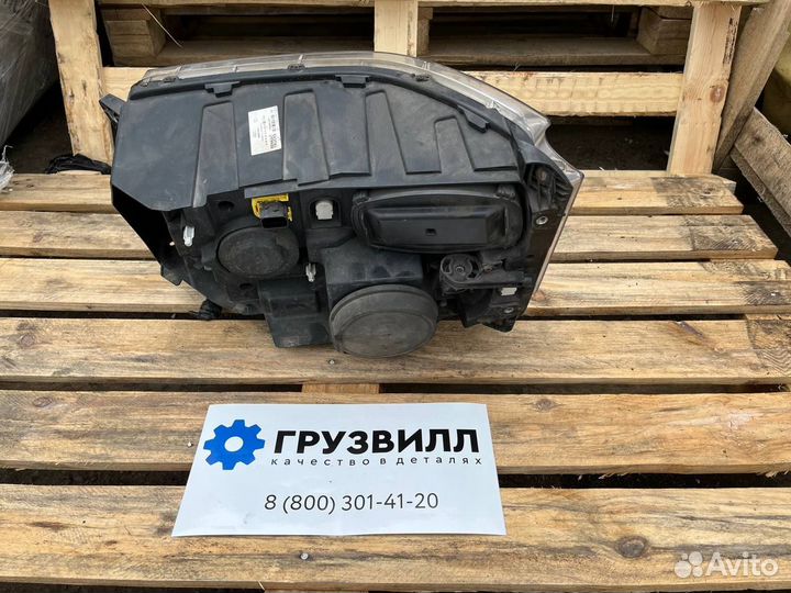 Фара правая Renault T