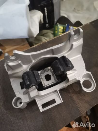 Опора двигателя левая Renault fluence, scenic