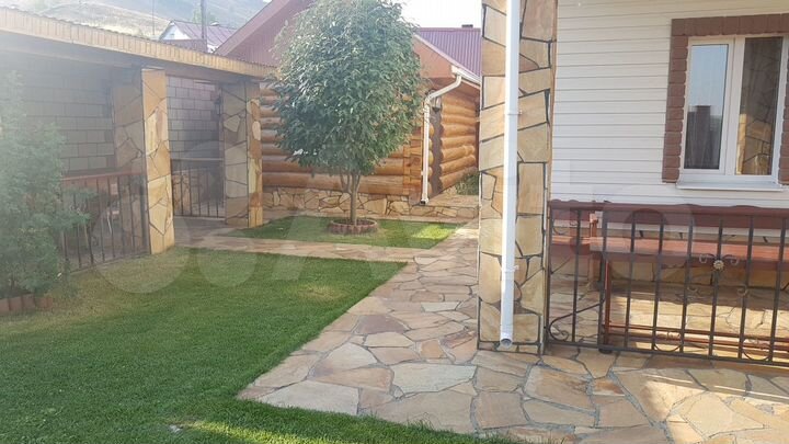 Дом 240 м² на участке 6 сот.