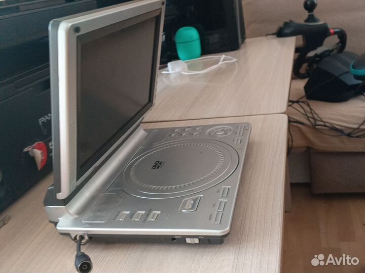 Портативный видеопроигрыватель