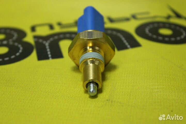 Датчик заднего хода Рено Логан, Сандеро, Ларгус