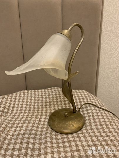 Лампа настольная