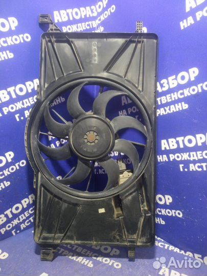 Диффузор с вентилятором Ford Focus 3 седан 2012