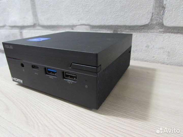 Неттоп (Mini PC) asus PN40