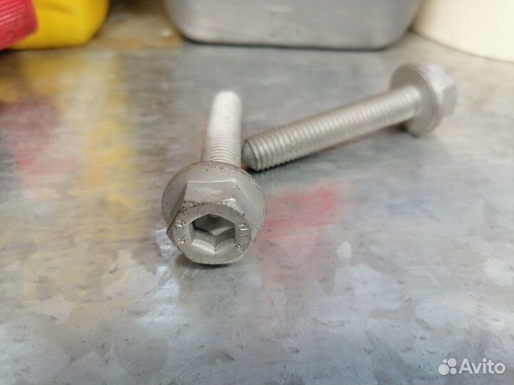 Винт с 6-гранной головкой М10х55, N91202001