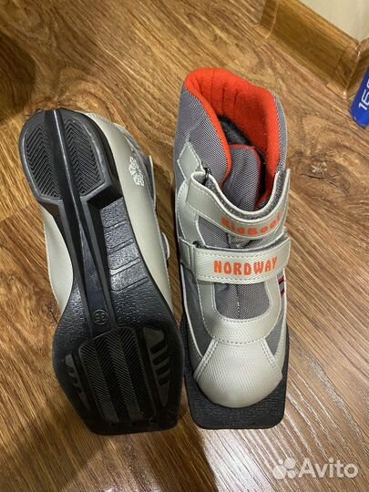 Беговые лыжи