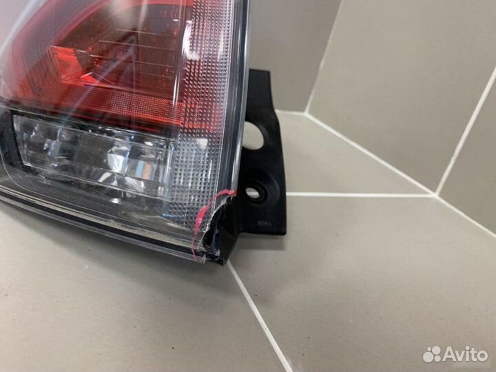 Фонарь задний левый Toyota Rav4