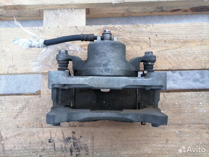 Передний тормозной суппорт nissan teana L 33