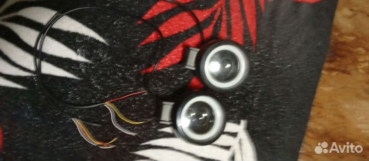 Фары для машин тракторов и т.д