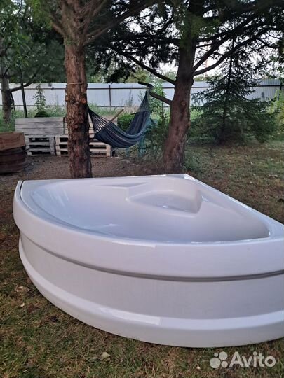 Акриловая ванна угловая