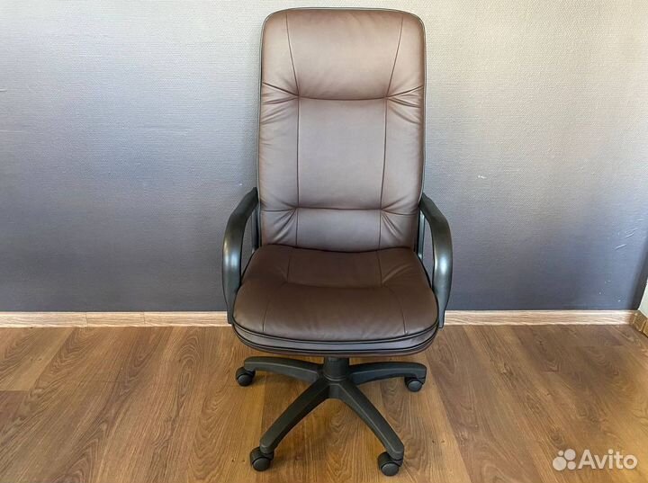 Офисное кресло от производителя