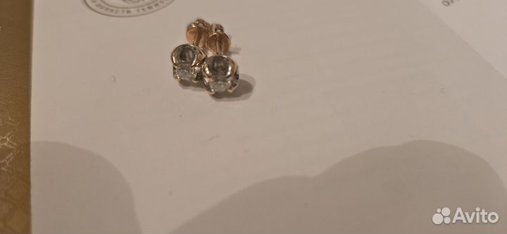 Золотые серьги с бриллиантами