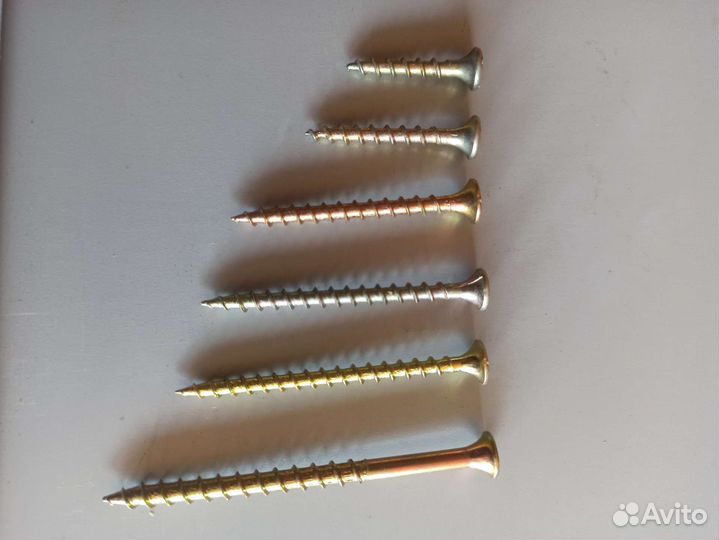 Саморез оцинкованный жёлтый / шуруп по бетону