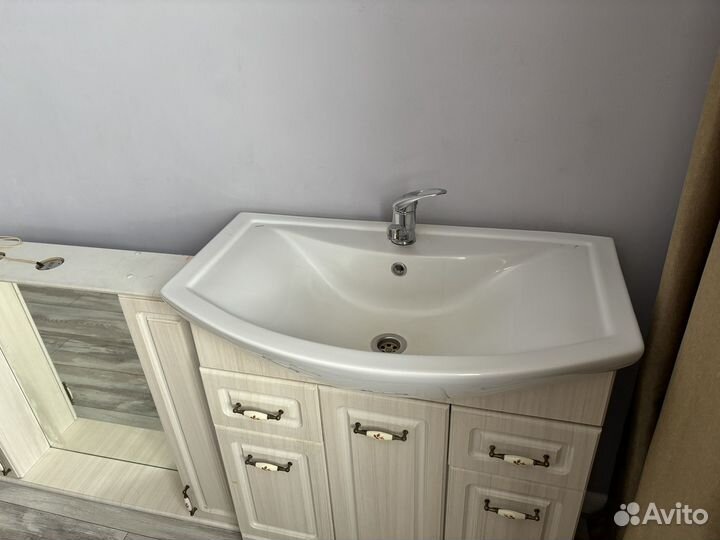 Гарнитур в ванную бу