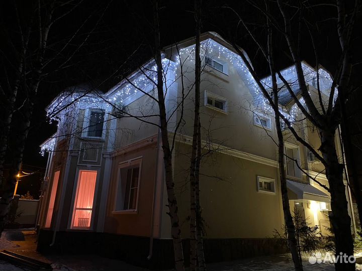 Новогоднее украшение зданий