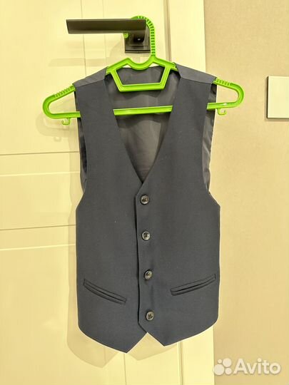 Костюм тройка для мальчика 134-140