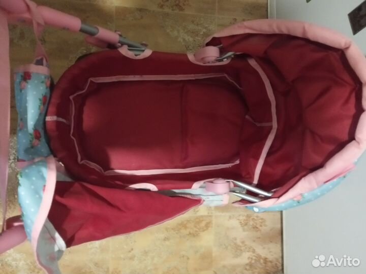 Игрушечная коляска для кукол