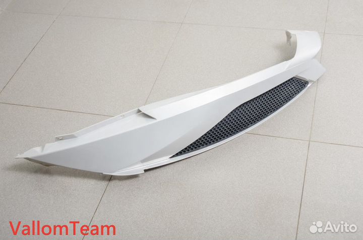 Лот SD3-83 Пластиковая накладка правая гидроцикла