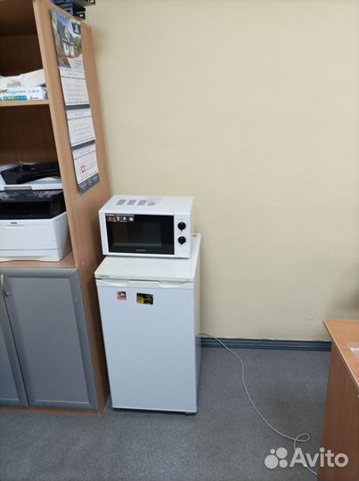 Мебель для офиса. Стол тумба кресла стулья