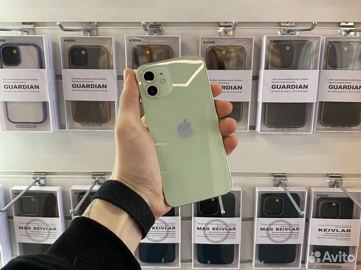iPhone 12, 64 ГБ