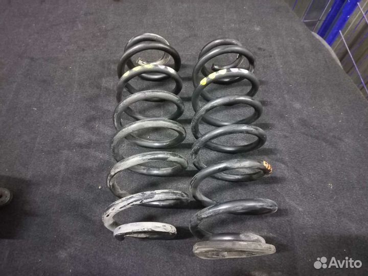 Пружина задняя VW Tiguan 1