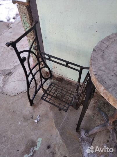 Станина от швейной машинки для творчества