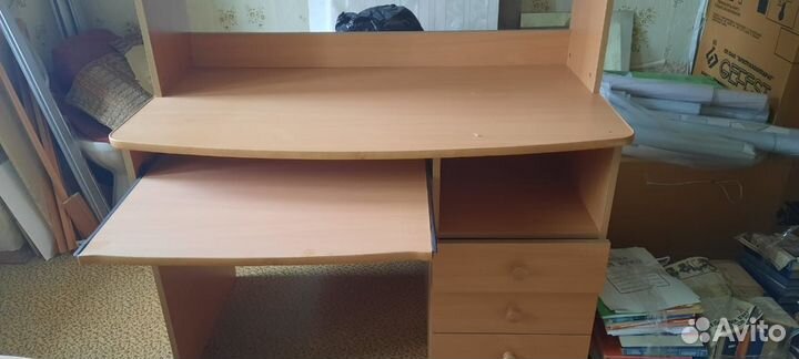 Компьютерный стол