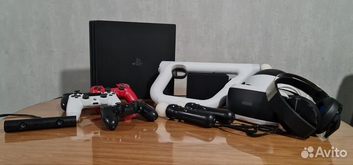 Sony PS4 pro 1tb + VR
