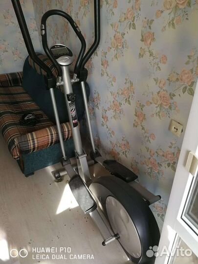 Эллиптический тренажер Body Sculpture BE 6700