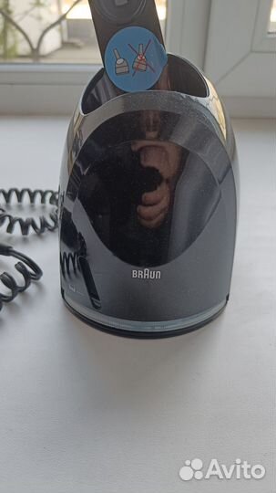 Станция для зарядки и очистки бритвы Braun
