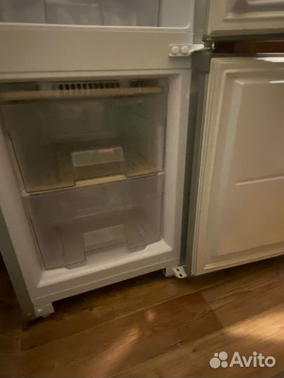 Продам холодильник бирюса М118